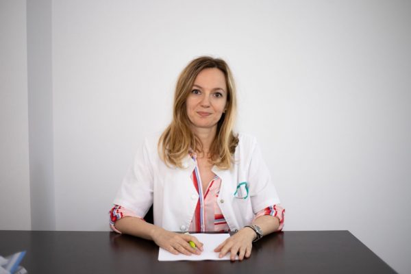 Dr. Silvia Capastraru