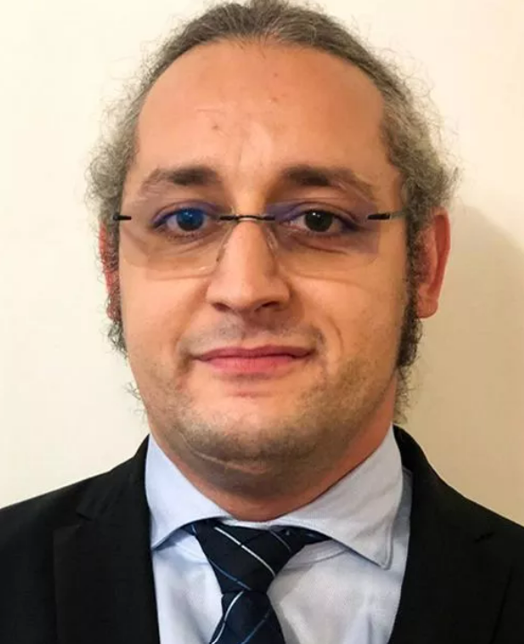 Dr. Cristian Kakucs
