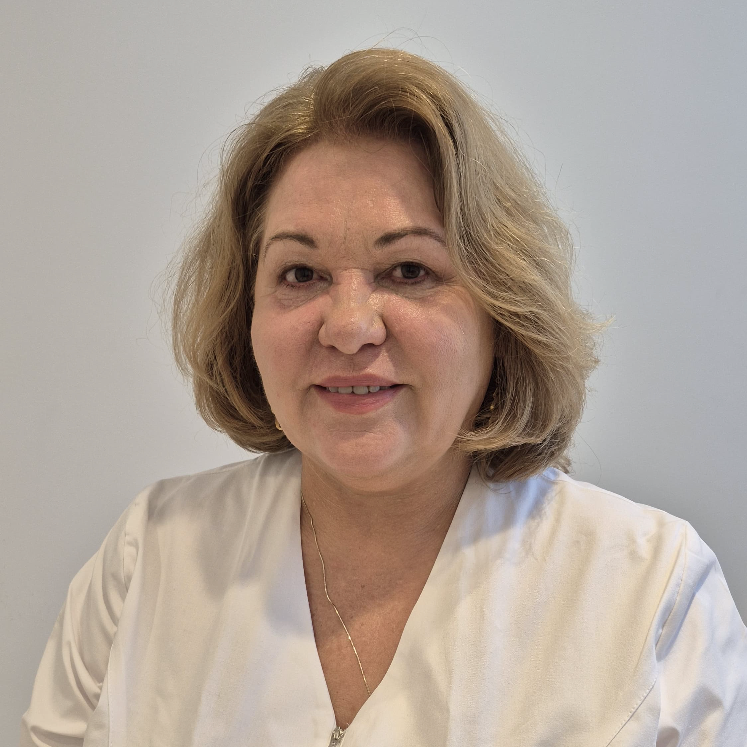 Dr. Mayer Angela